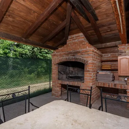 Caffe La Parenzana Villa Višnjan