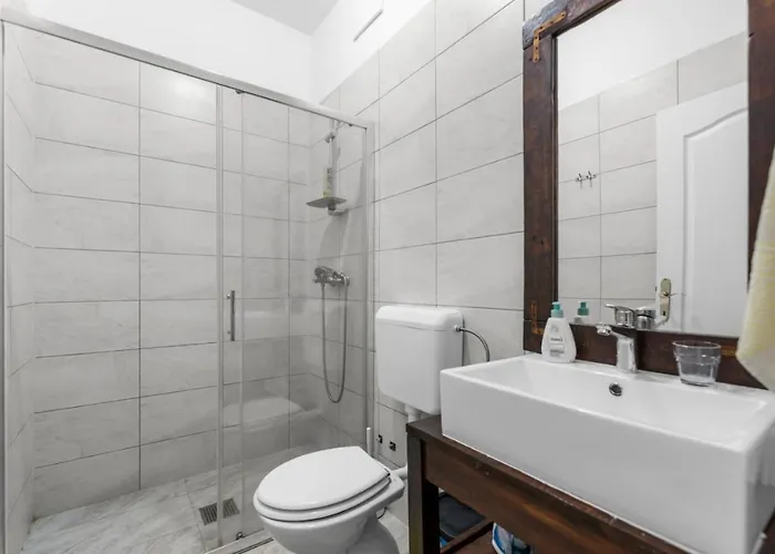 Caffe La Parenzana * Višnjan