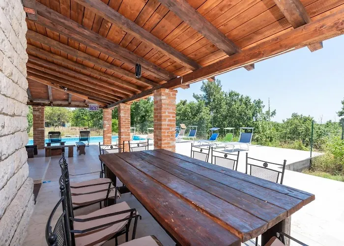 Caffe La Parenzana Villa *